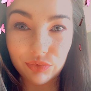 Meet your Posher, Tina